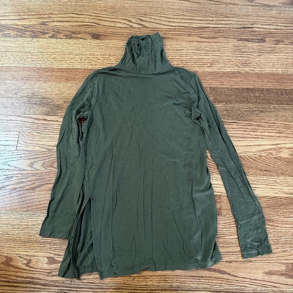 NWOT JCrew Long sleeve Knit Turtleneck army military green - Picture 1 of 2